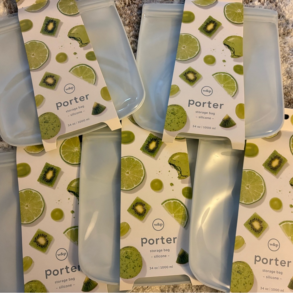 Lot of 16 reusable silicone food storage bags- new in packaging